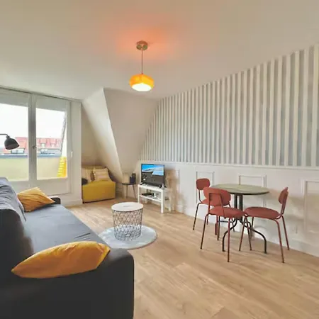 With Balcony In Appartement Villers-sur-Mer